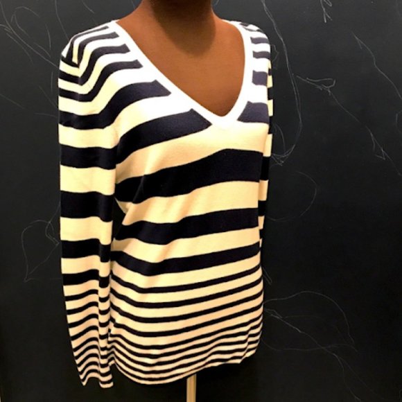Gap - V-Neck Tunic Sweater 691508 | Navy Blue & White Stripes | Size Small - Picture 6 of 11